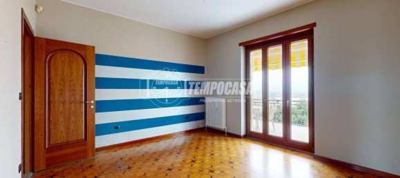 2 Schlafzimmer Wohnung in Bra, Italy, Nr. 339124 10