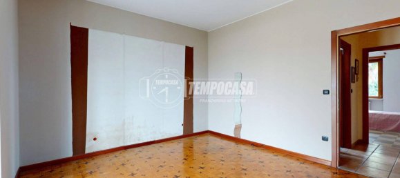 2 Schlafzimmer Wohnung in Bra, Italy, Nr. 339124 12