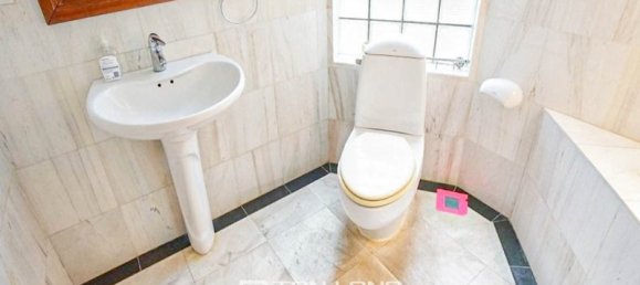 5 bedrooms Villa in Tay Ho, Vietnam No. 603 12