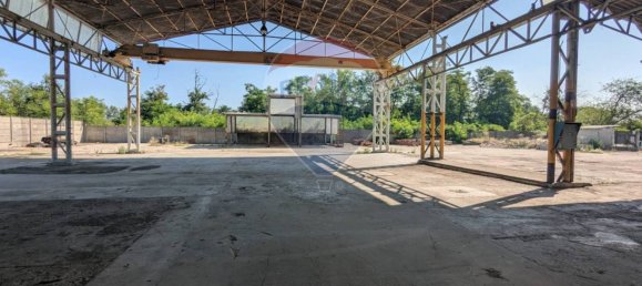 1360m² Warehouse in Gropello Cairoli, Italy No. 259129 2