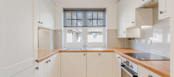 2 bedrooms Apartment in Epsom, United Kingdom No. 9701 7