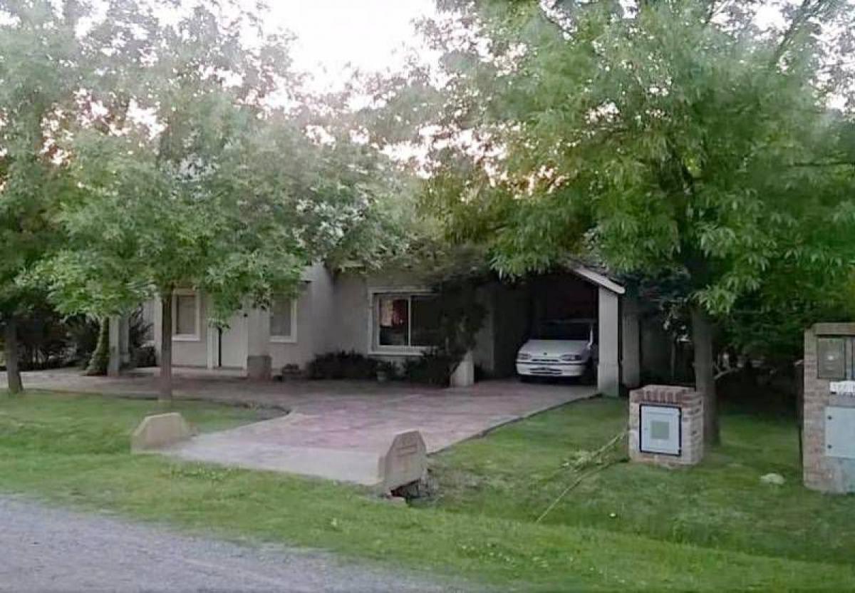 4 bedrooms House in Campo Creado, Argentina No. 12748