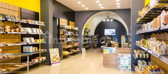 2-Zimmer Gewerbliche Immobilie in Venice, Italy, Nr. 227162 14