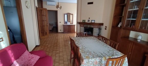 13 rooms House in Campegine, Italy No. 10490 24