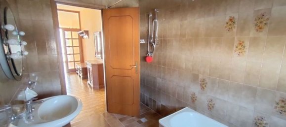 13 rooms House in Campegine, Italy No. 10490 33