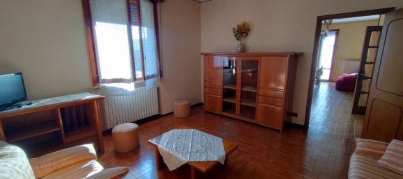 13 rooms House in Campegine, Italy No. 10490 26