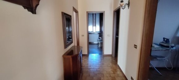 13 rooms House in Campegine, Italy No. 10490 27