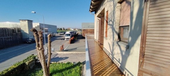 13 rooms House in Campegine, Italy No. 10490 21