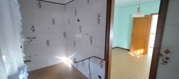 13 rooms House in Campegine, Italy No. 10490 42