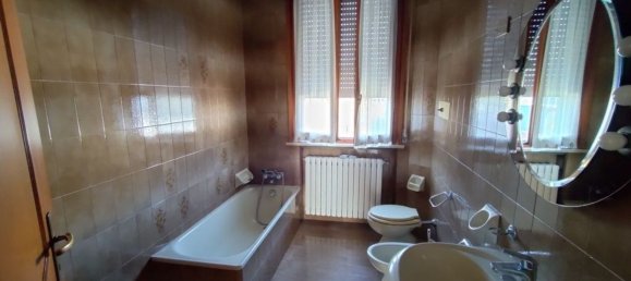 13 rooms House in Campegine, Italy No. 10490 32