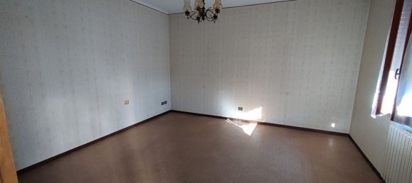 13 rooms House in Campegine, Italy No. 10490 38