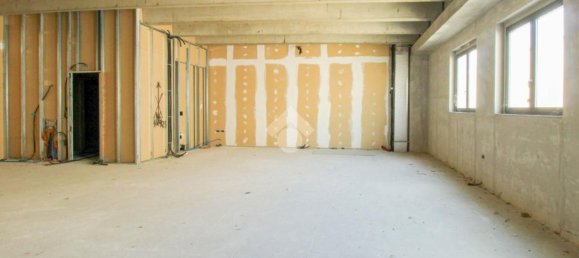  مكتب في Cazzago San Martino, Italy 150متر مربع رقم 209377 20