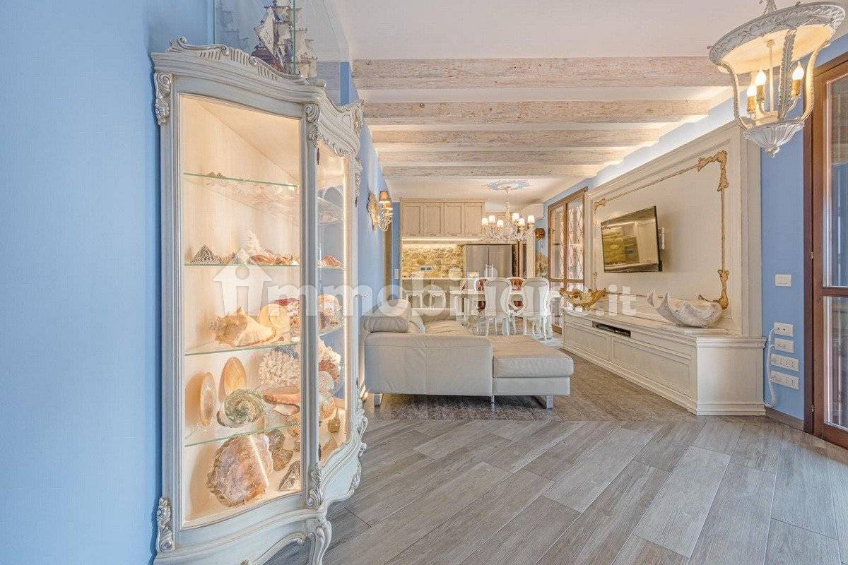 3 bedrooms Penthouse in Reggio Emilia, Italy No. 17084