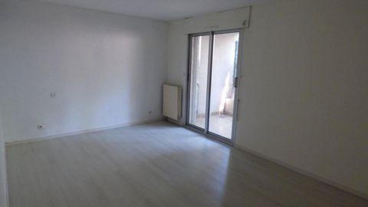 Condominio de 2 dormitorios en Nimes, France No. 32200