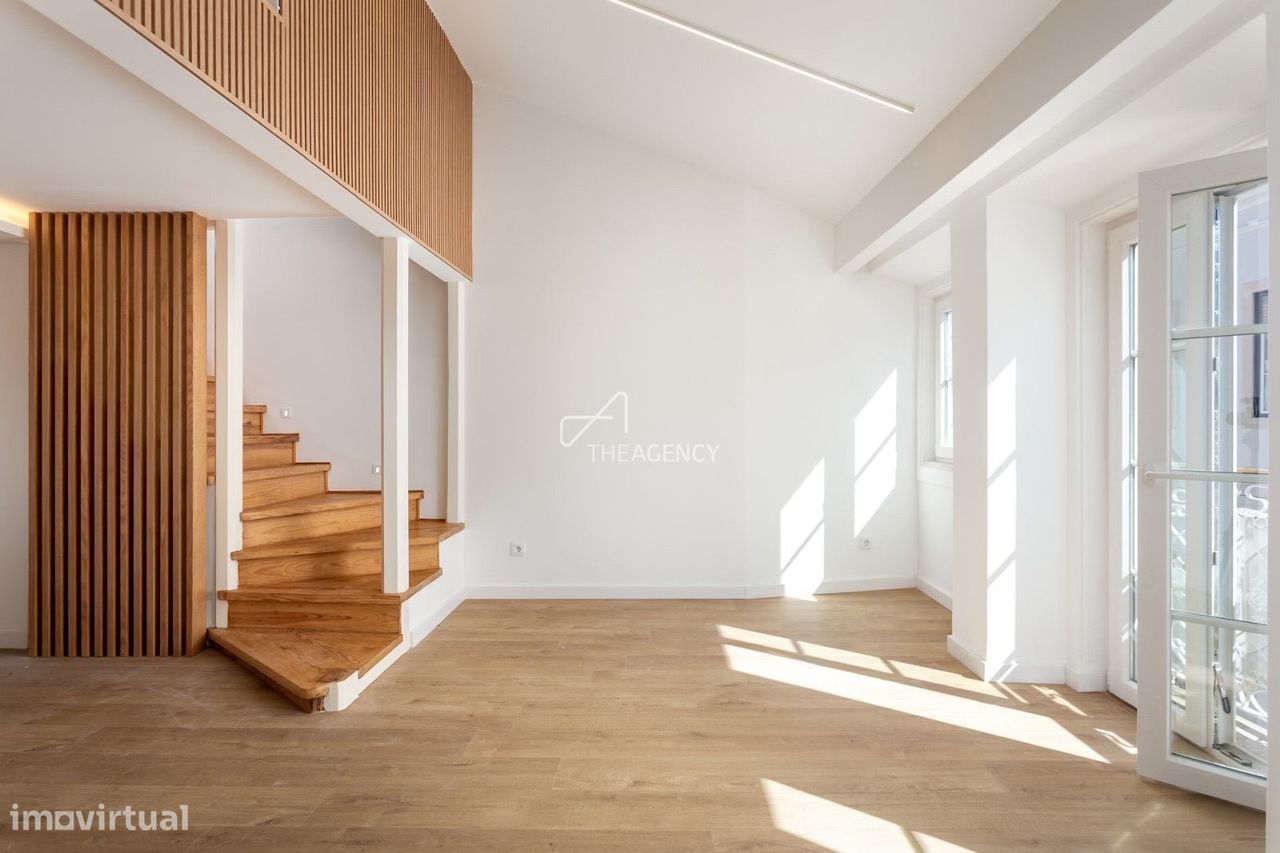 3 bedrooms Apartment in Lisbon, Portugal No. 307012