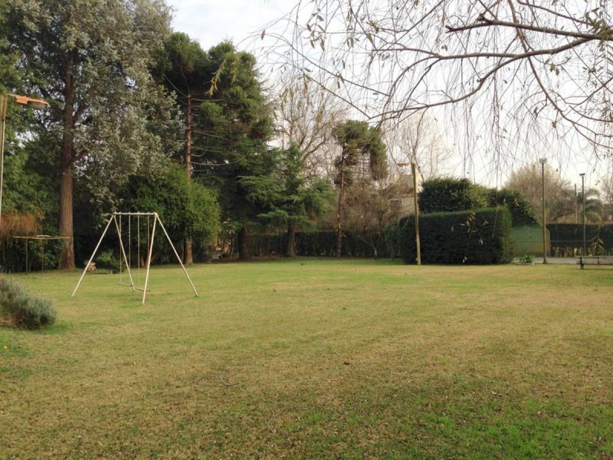  Land in Moreno, Argentina No. 33564