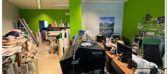 1-salle Propriété commerciale à Abbiategrasso, Italy No. 86956 4