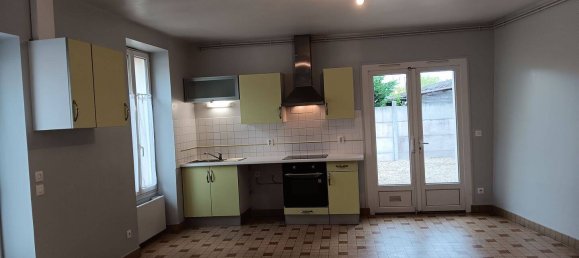 2 Schlafzimmer Haus in Marles-en-Brie, France, Nr. 328946 4