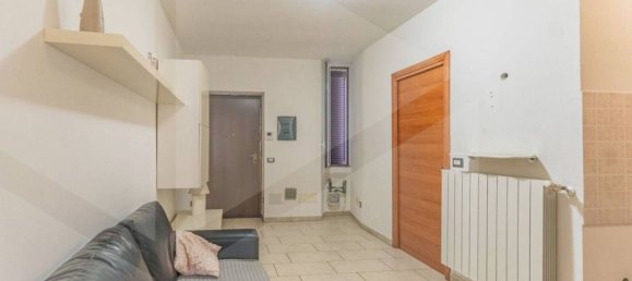 Квартира с 2 комнатами в Милан, Италия № 241648 9