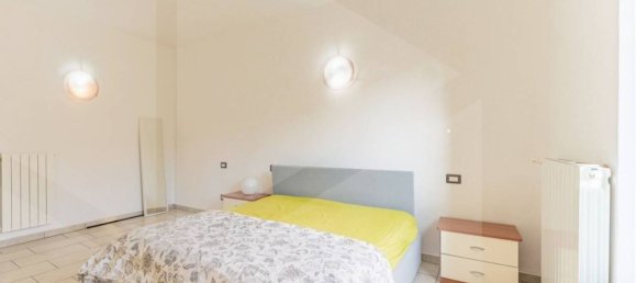 Квартира с 2 комнатами в Милан, Италия № 241648 15