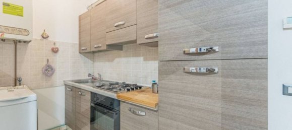 Квартира с 2 комнатами в Милан, Италия № 241648 6