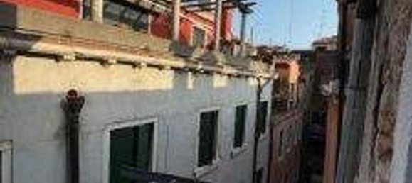 3 rooms Apartment in Venice, Italy No. 228431 5