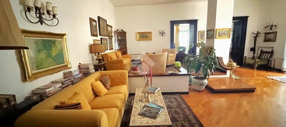 7-salle Appartement à Naples, Italy No. 148522 16