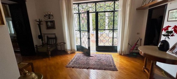 7-salle Appartement à Naples, Italy No. 148522 12