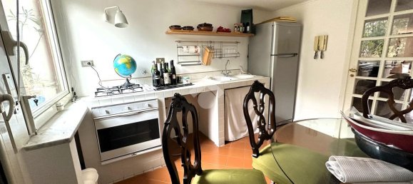 7-salle Appartement à Naples, Italy No. 148522 4