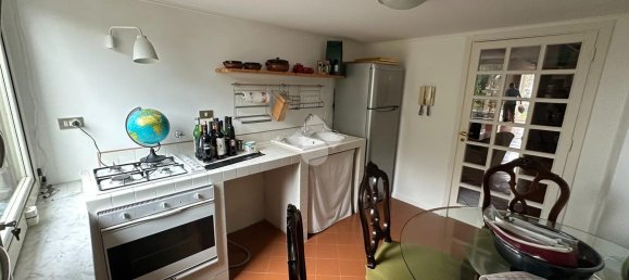 7-salle Appartement à Naples, Italy No. 148522 3