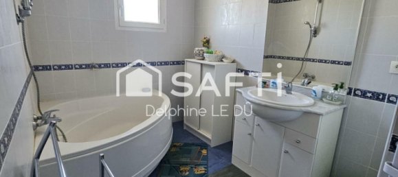 3 bedrooms House in Vias, France No. 296704 11