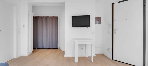 Квартира с 1 спальней в Милан, Италия № 281754 10