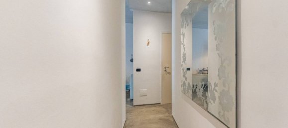 1 bedroom Apartment in Milan, Italy No. 240795 6