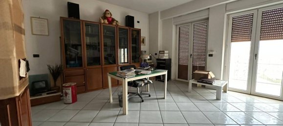 Apartamento de 8 habitaciónes en Santa Maria Capua Vetere, Italy No. 118218 8