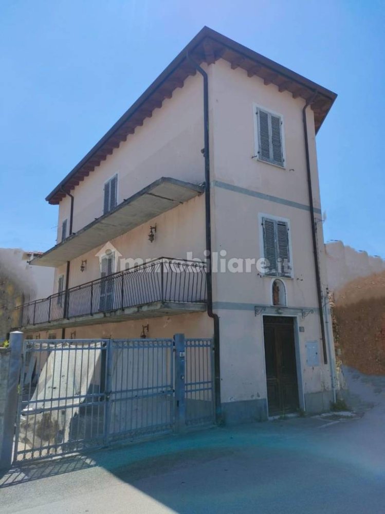 5-Zimmer Haus in Massa, Italy, Nr. 290924