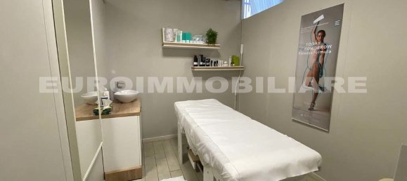 9 rooms Commercial property in Brescia, Italy No. 153154 7