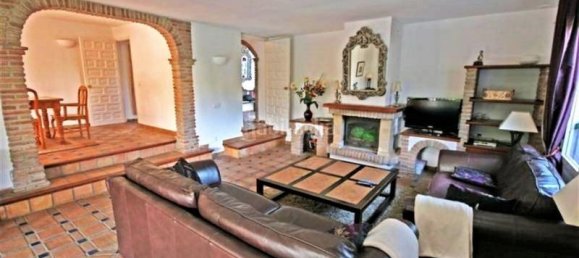 4 Schlafzimmer Villa in Marbella, Spain, Nr. 123832 2