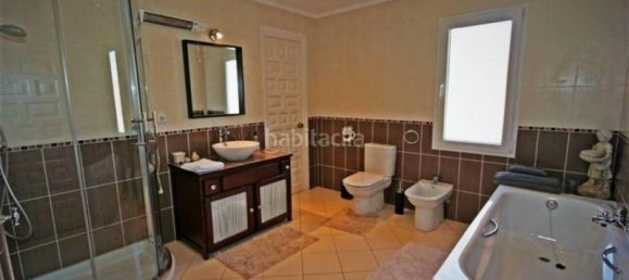 4 Schlafzimmer Villa in Marbella, Spain, Nr. 123832 5