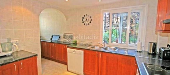 4 Schlafzimmer Villa in Marbella, Spain, Nr. 123832 3