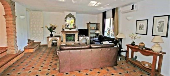 4 Schlafzimmer Villa in Marbella, Spain, Nr. 123832 10