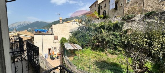 5 Schlafzimmer Doppelhaus in Barrea, Italy, Nr. 312707 14