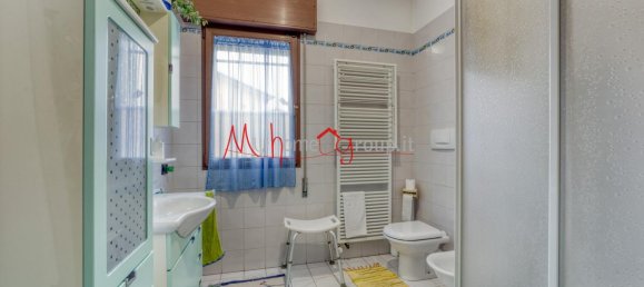 Вилла с 3 комнатами в Сельваццано Дентро, Италия № 35955 10