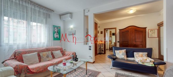 Вилла с 3 комнатами в Сельваццано Дентро, Италия № 35955 2