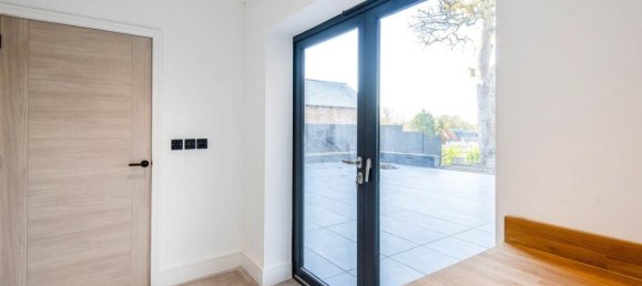 Casa em Grimsby, United Kingdom N.º 2437 8