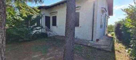 8غرفة شقة في Colli al Metauro, Italy رقم 225883 2