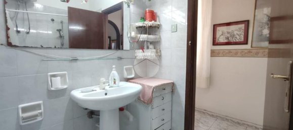 5 rooms Apartment in Palermo, Italy No. 51397 17
