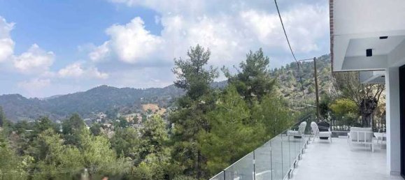 5 bedrooms House in Nicosia, Cyprus No. 7389 2