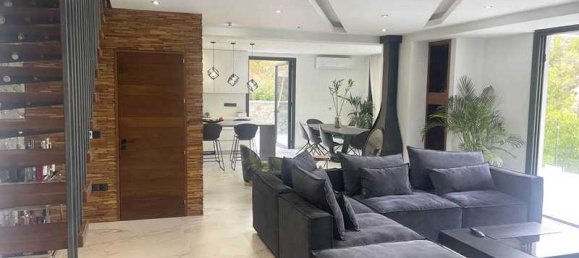 5 bedrooms House in Nicosia, Cyprus No. 7389 4