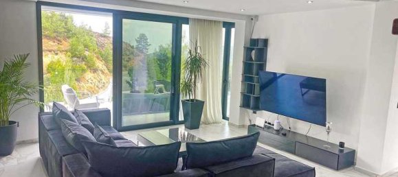 5 bedrooms House in Nicosia, Cyprus No. 7389 5