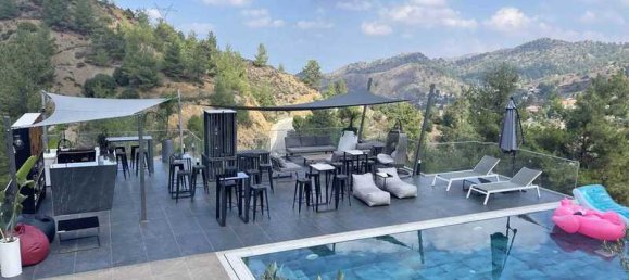 5 bedrooms House in Nicosia, Cyprus No. 7389 6